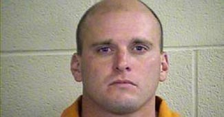 ब्रैड डेविस, जिसने अपने पिता को चड्ढी खींच मार डाला