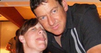 पत्नी ने किडनी दिया, बेवफा पति ने उसे ही छोड़ दिया