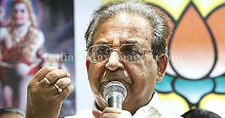 बीजेपी के वरिष्ठ नेता जगदीश मुखी