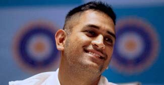 एम एस धोनी