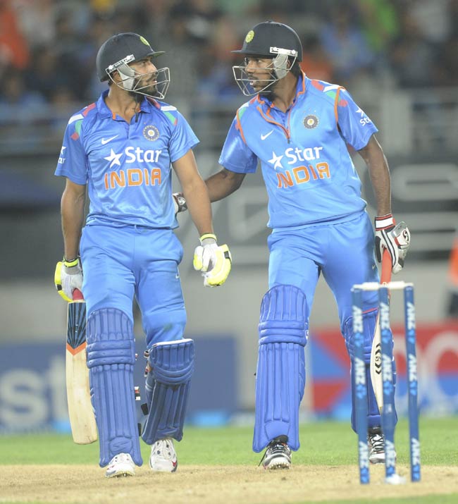 रविंद्र जडेजा और वरुण आरोन