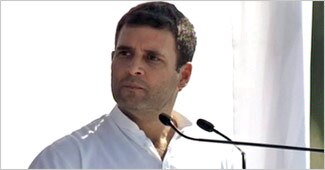 बारदोली की रैली में राहुल गांधी