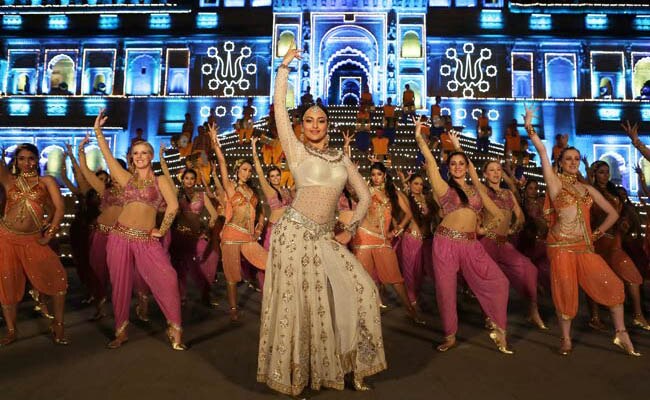 सोनाक्षी सिन्हा