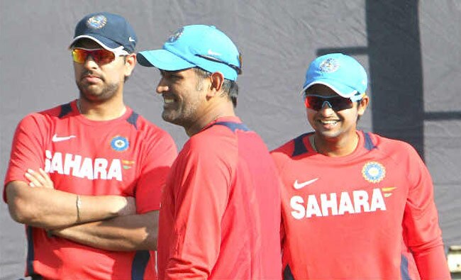 धोनी, युवी और रैना (फाइल फोटो)