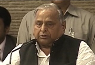 समाजवादी पार्टी के मुखिया मुलायम सिंह यादव