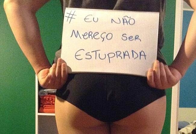 रेप पर लोगों के नजरिए के खिलाफ टॉपलेस हो रही हैं ब्राजील की महिलाएं