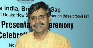 पूर्वी दिल्ली से सांसद संदीप दीक्षित