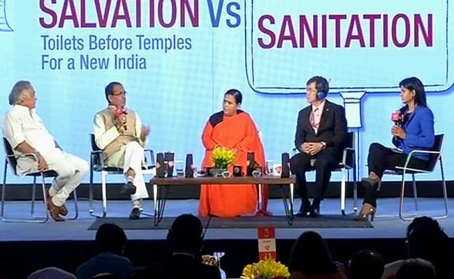 #Conclave14 के दौरान चर्चा में भाग लेते दिग्गज