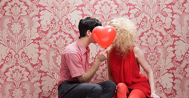 चंद मिनटों में ही बना ली जाती है राय