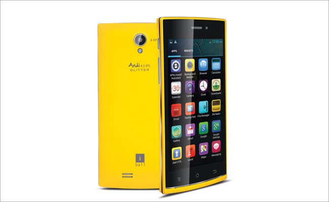 फ्लैश के साथ 8 मेगापिक्सल का कैमरा है इसमें