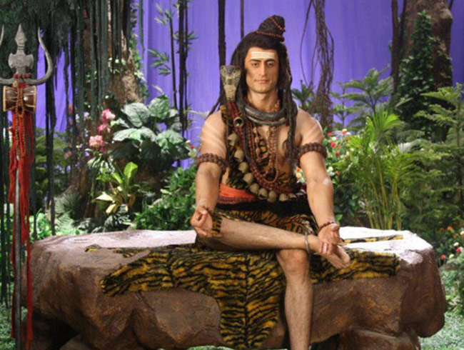 देवों के देव महादेव में मोहित रैना शिव का किरदार निभा रहे हैं