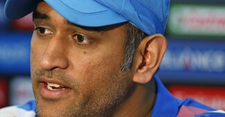 एम एस धोनी