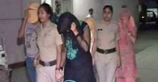 सेक्स रैकेट का पर्दाफाश