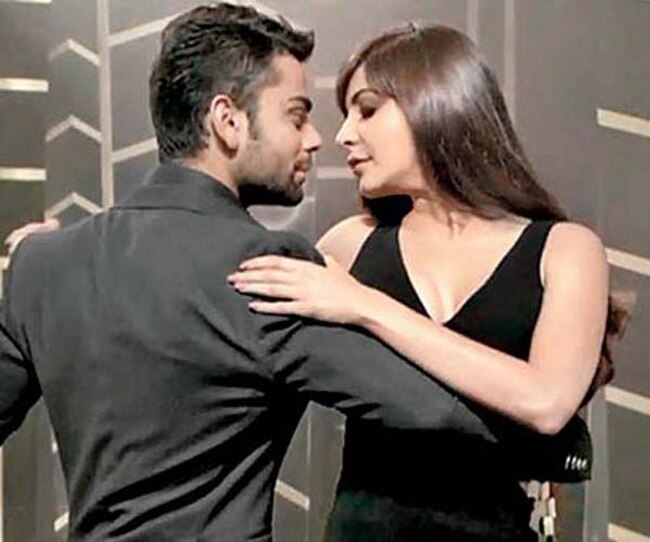 एक शैंपू के विज्ञापन के बाद दोनों में बढ़ी 'नजदीकियां'