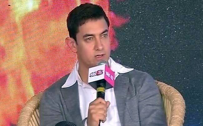 आमिर ने इंस्टाग्राम पर सबसे पहले पत्नी किरण की तस्वीर डाली है