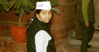 राखी बिड़लान