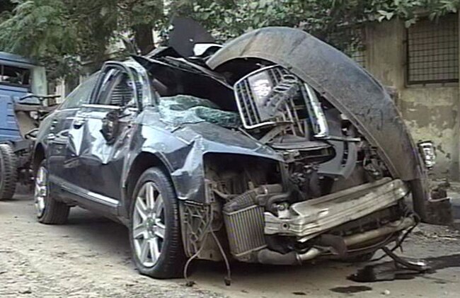 क्षतिग्रस्त ऑडी कार