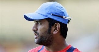 एम एस धोनी