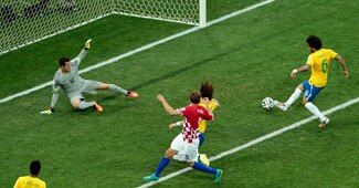 ब्राजील-क्रोएशिया मैच का एक नजारा