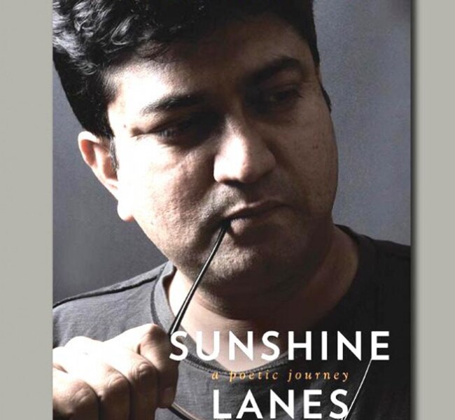 प्रसून जोशी की किताब सनशाइन अ पोएटिक जर्नी लेन्स का कवर पेज