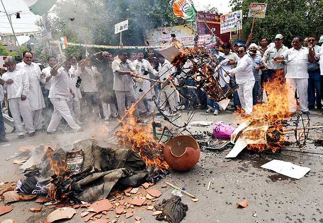 दिल्ली में कांग्रेस का विरोध प्रदर्शन