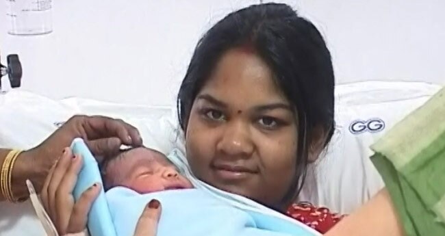 'टेस्ट ट्यूब बेबी' बनी मां...