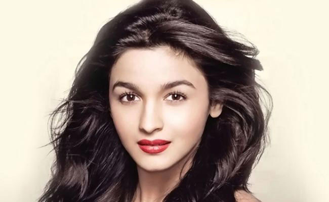 ALIA BHATT SHOOTING FOR FILM SHAANDAR