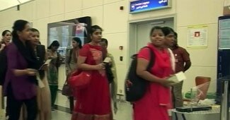 भारत वापस लैटीं भारतीय नर्सें