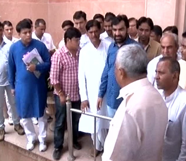 बीजेपी विधायक ओम प्रकाश हुड़ला और किरोड़ी लाल मीणा