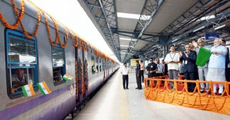 पीएम मोदी ने दिखाई थी श्री शक्ति एक्सप्रेस  को हरी झंडी