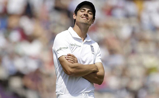 इंग्लैंड के क्रिकेट कप्तान एलिस्टेयर कुक