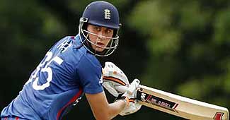 नॉटिंघमशायर के लिए खेलते हैं एलेक्स हेल्स