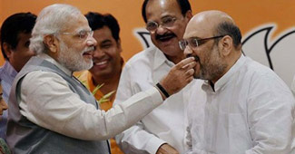 बीजेपी अध्यक्ष अमित शाह के साथ पीएम नरेंद्र मोदी (फाइल फोटो)