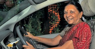 गुजरात की मुख्यमंत्री आनंदीबेन पटेल