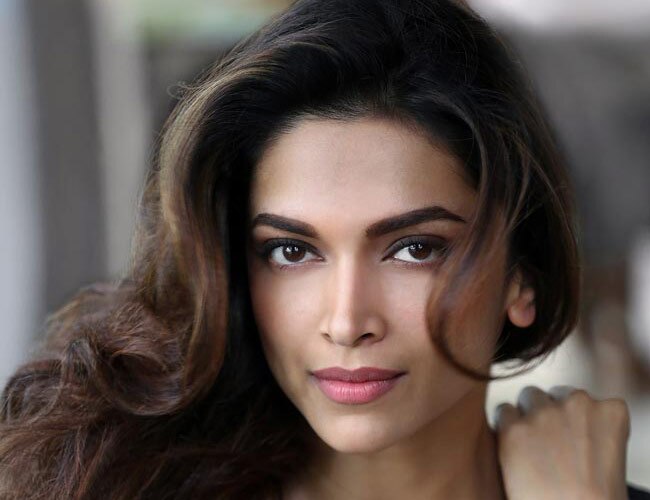 एक्‍ट्रेस दीपिका पादुकोण