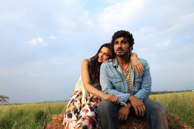 film finding fanny lead pair to roam around country