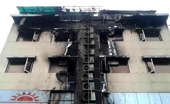 इसी होटल में लगी आग
