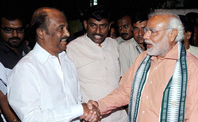 प्रधानमंत्री नरेंद्र मोदी के साथ रजनीकांत