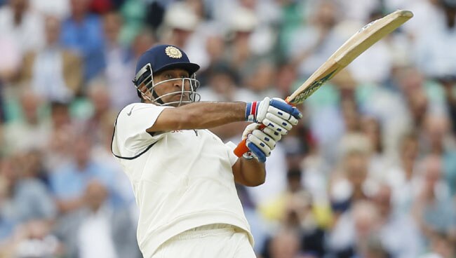 एम एस धोनी