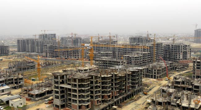 नोएडा एक्सटेंशन में बनता एक प्रोजेक्ट