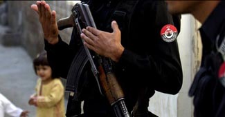 Pak violates ceasefire