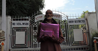 पाकिस्तानी नागरिक मंगता खान