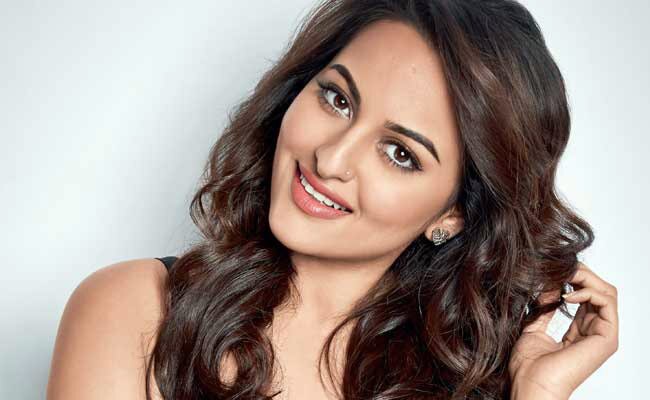 सोनाक्षी सिन्‍हा