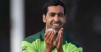 पाकिस्तान के क्रिकेटर उमर गुल