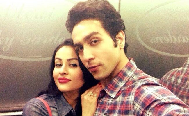 अध्ययन और एरियाना की सेल्फी (फोटो: ट्विटर)