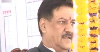 महाराष्ट्र के मुख्यमंत्री पृथ्वीराज चव्हाण