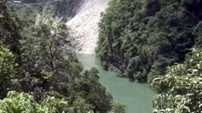 उहल नदी बनी झील