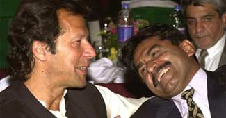 इमरान खान और जावेद मियांदाद की फाइल फोटो