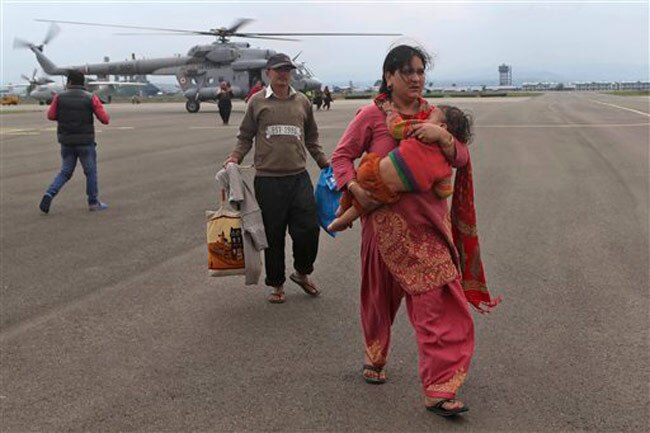 श्रीनगर में एयरफोर्स बेस पर बाढ़ प्रभावित