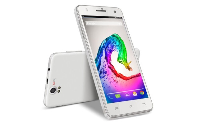 Iris X5 में 5 मेगापिक्सल का ऑटो फोकस फ्रंट कैमरा है